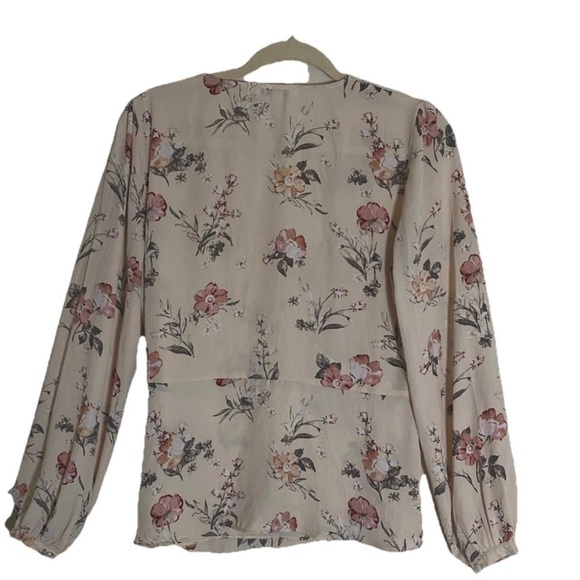 ROSE & OLIVE Women’s Floral Wrap Blouse Top Medium Pink Long Sleeve Lightweight - Picture 3 of 7